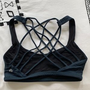 Lululemon sports bra